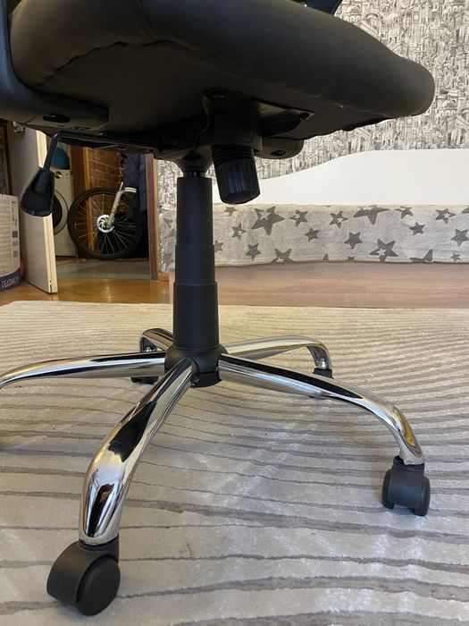 Офис стол без забележки