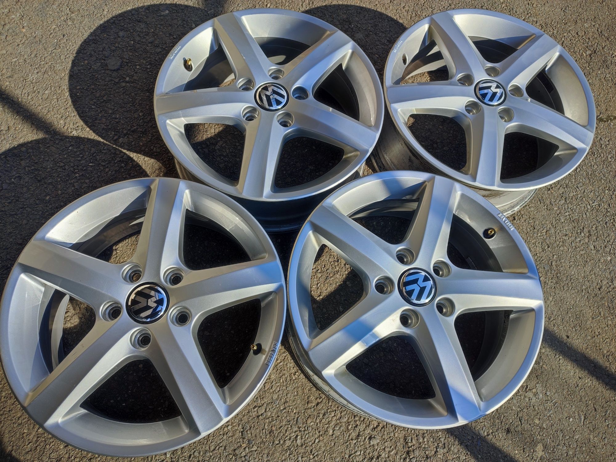 16" оригинални алуминиеви джанти заVw Golf/caddy,Passat.