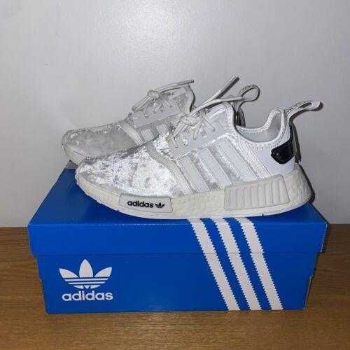 Оригинални дамски маратонки * ADIDAS NMD_R1 * EU40