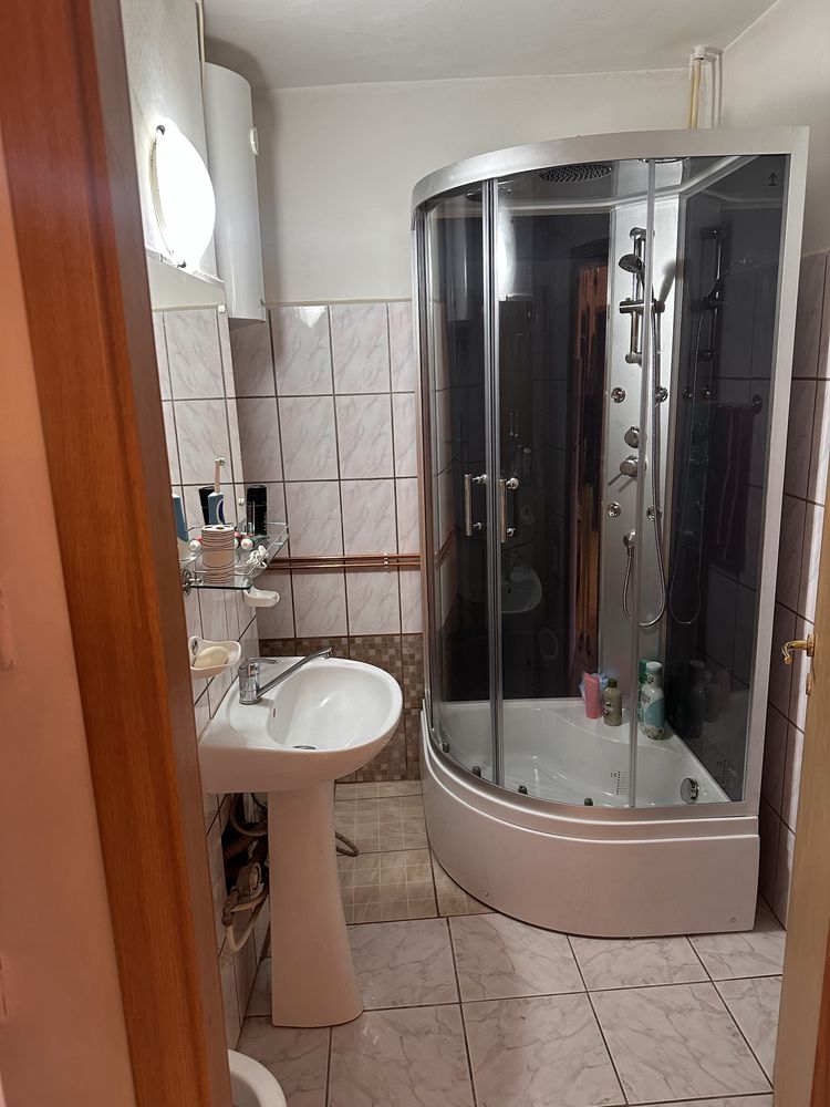 Inchiriez apartament de lux ultracentral langa primarie pretabil sediu