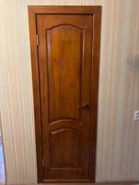 Продаю деревянную дверь ванна и туалет
