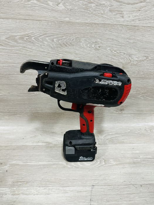 Masina de legat sarma/fier Max 398