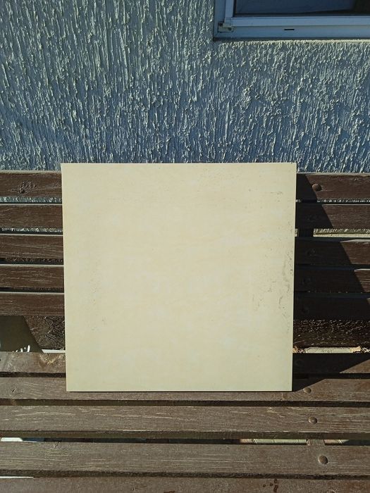 Продам кафель новый