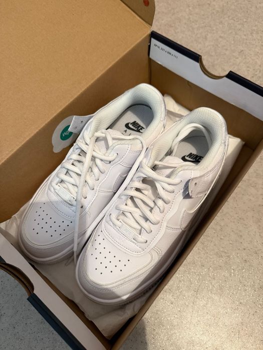 Vand adidasi nike air force 1 shadow