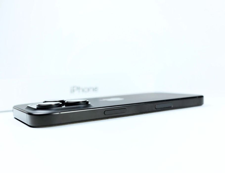 iPhone 16 Pro 1TB Black Titanium – като нов, гаранция до 2026 г