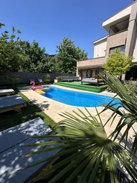 Vila Petreceri - Piscină - Locatie Evenimente- Casa de Petrecere