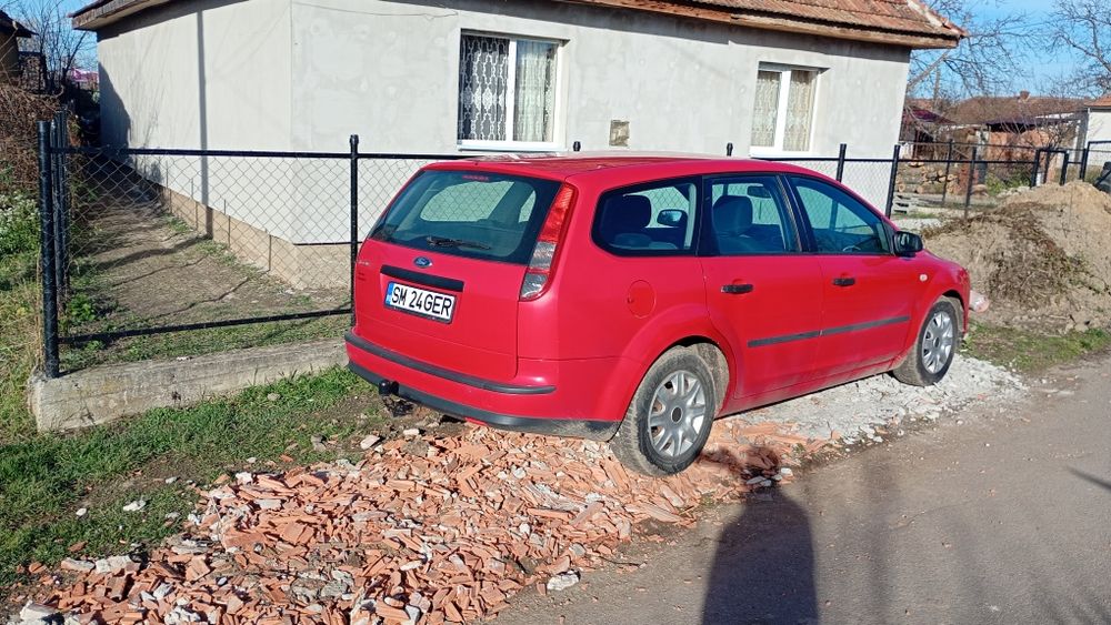 De vânzare Ford focus 1,6 benzină an 2006 acte regulă se oferă fiscal