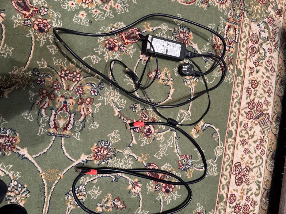 Монитор клавиатура  мышка