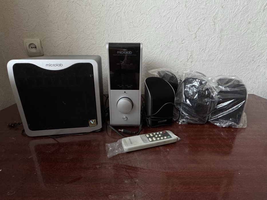 Продам колонки Microlab