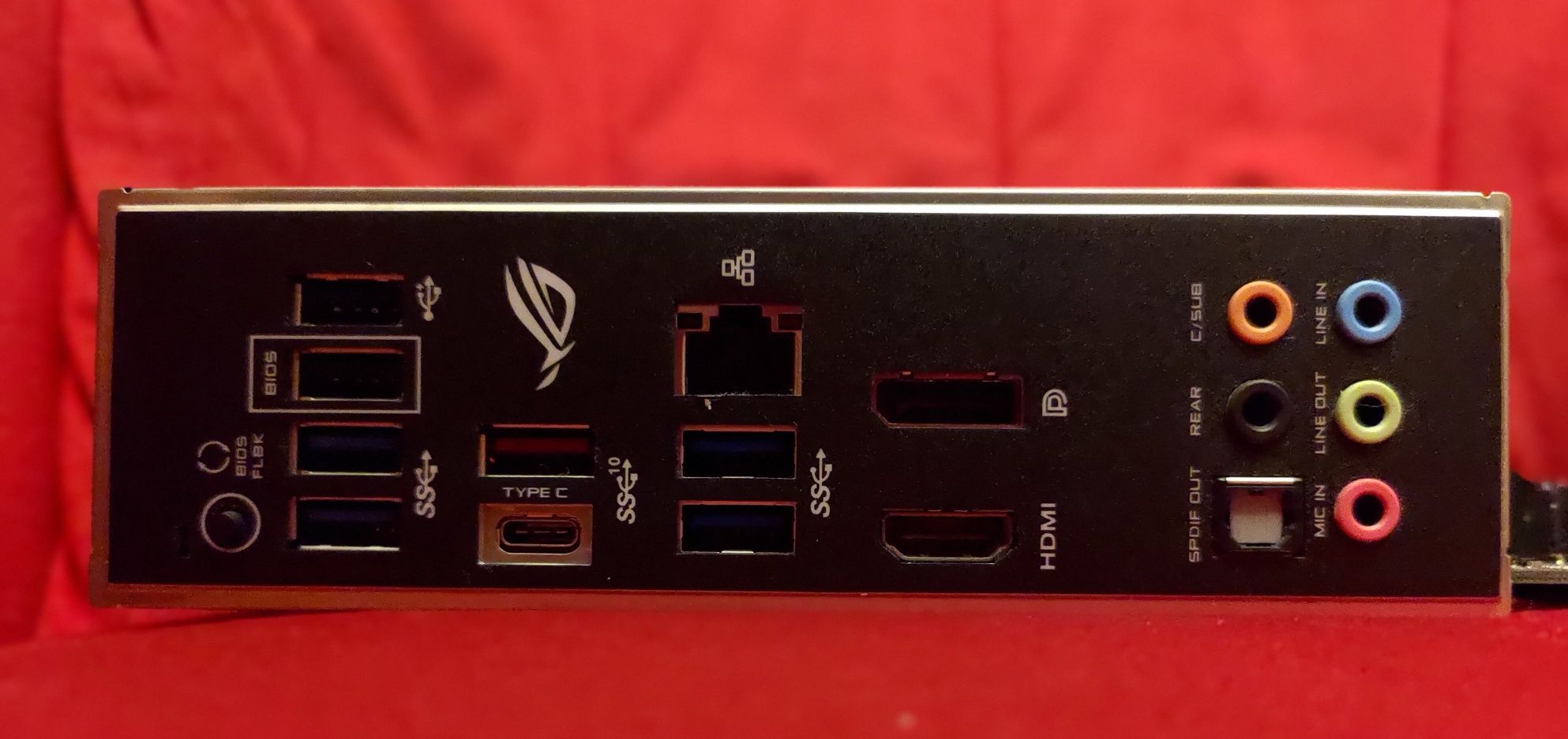 Ryzen 7 5700X3D и ASUS ROG STRIX B550-F GAMING / опции RAM SSD