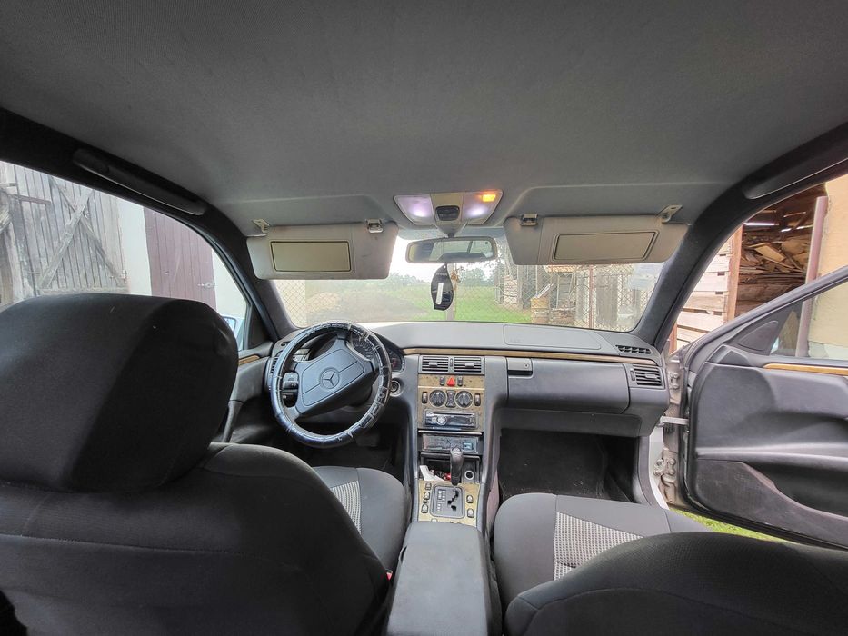 Mercedes-Benz E Class Avantgarde