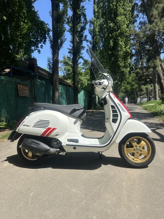 Vespa GTS 300 Super Tech 2021