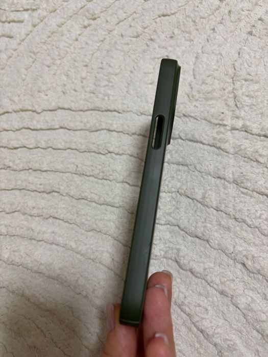 Vand Husa iphone 13
