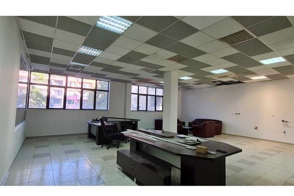 Продава се Офис в к.к. Пампорово - 242 кв.м за 6 €/кв.м - Снимка #2