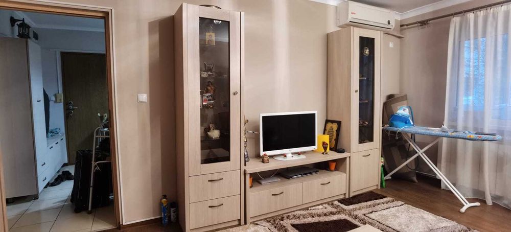 Apartament 3 camere de vanzare