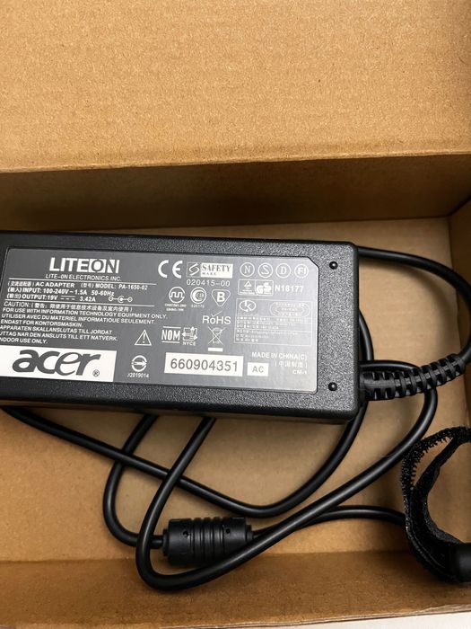 Зарядка для ноутбуков Acer