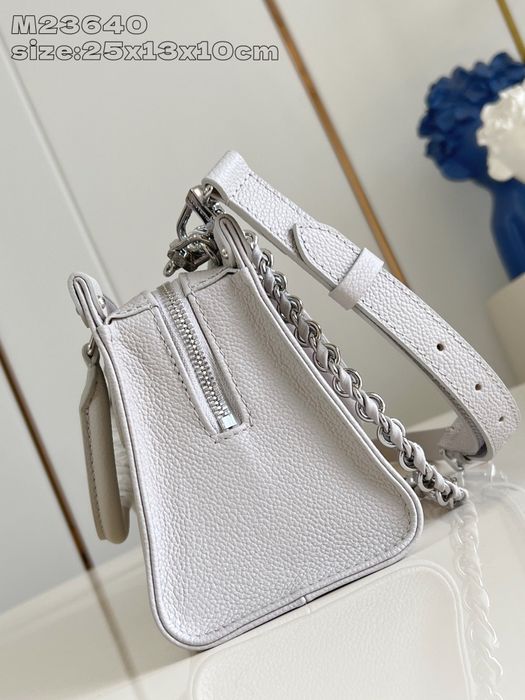 Geanta Louis Vuitton East West 25cm gri, tip Premium