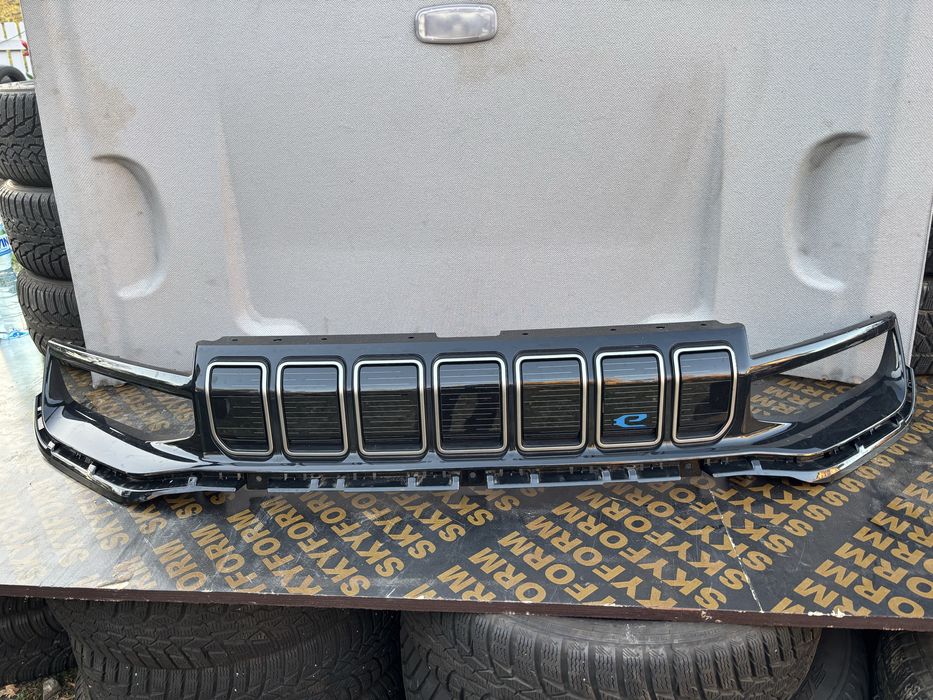 Решетка Грил Jeep Avenger