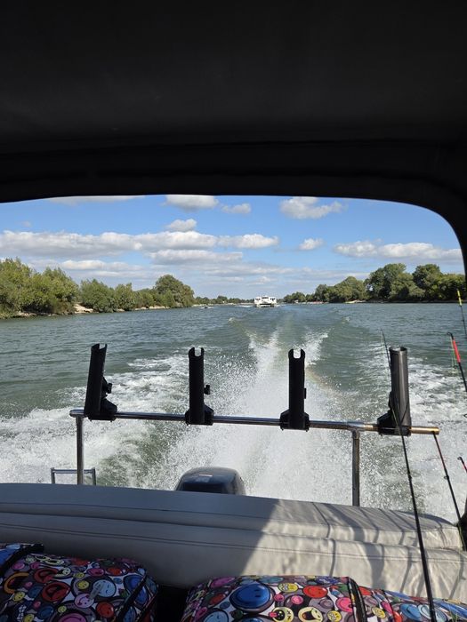 Ambarcatiune Pegazus 550 , barca NOUA