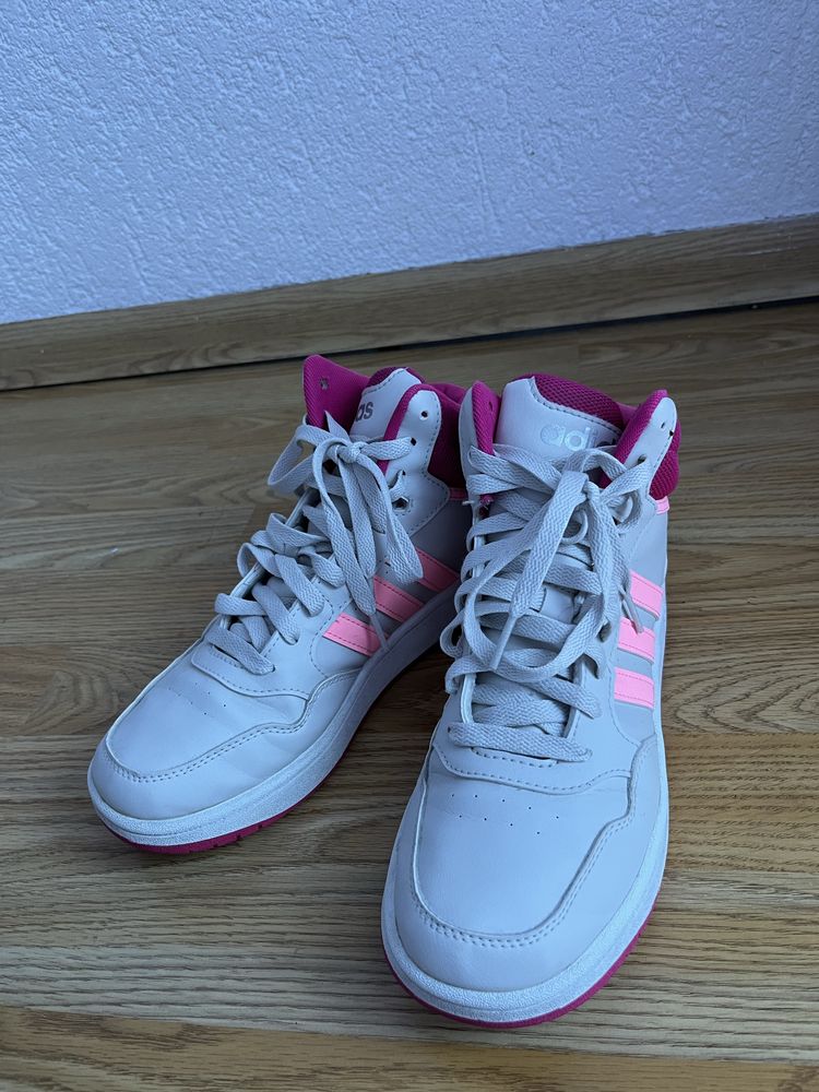 Маратонки Adidas 37 и 1/3