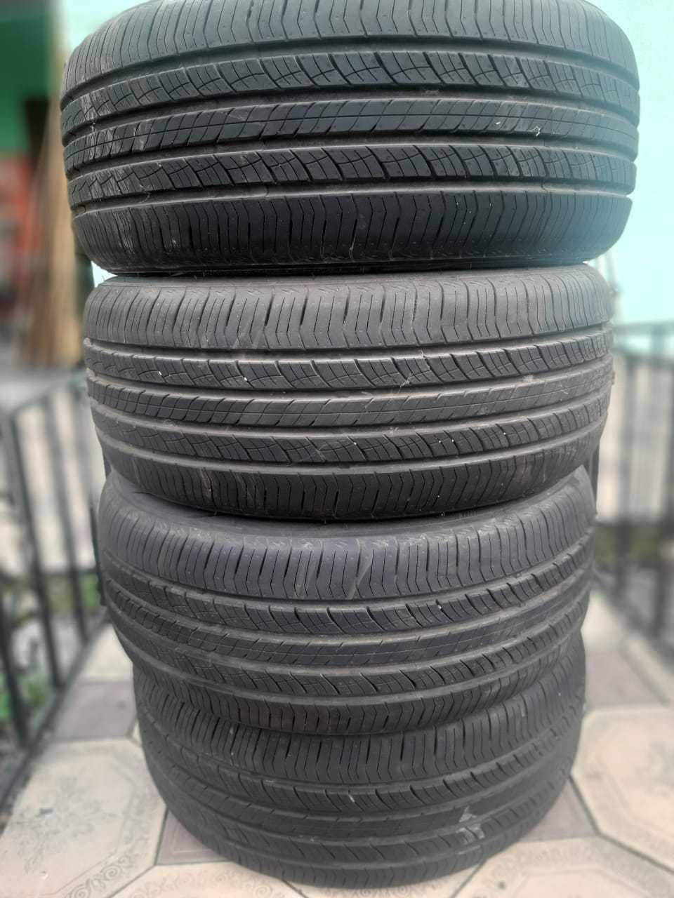Продам Летнюю Резину в отличном состоянии!!! Размер: 215/50/R17