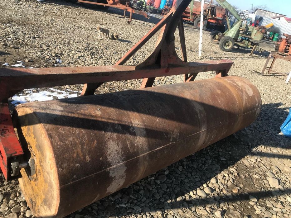Tăvălugul agricol lungime 2,80 metri grosime 76 cm