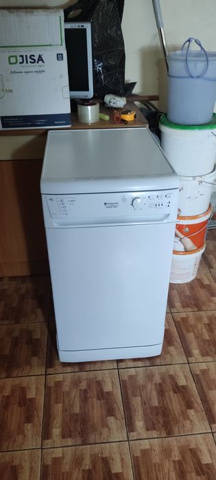 Продам посудомоечную машину
