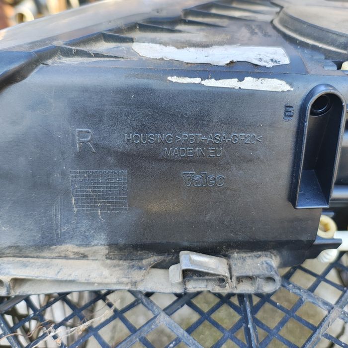 Ксенонови фарове за тоуарег