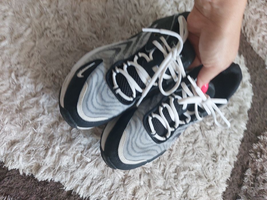 Маратонки Nike air max tw