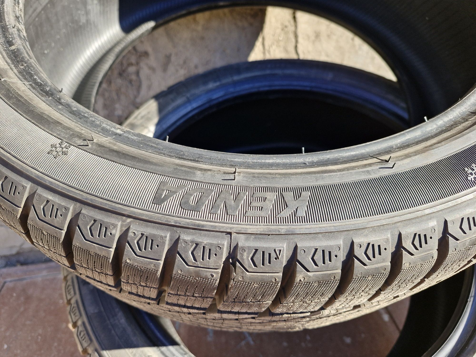 Зимни гуми Kenda wintergen 2 245 40 18