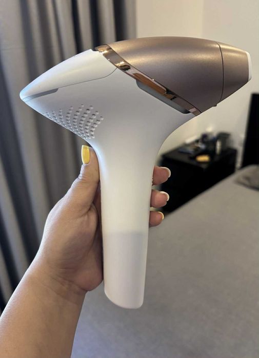 Philips Lumea IPL 9900