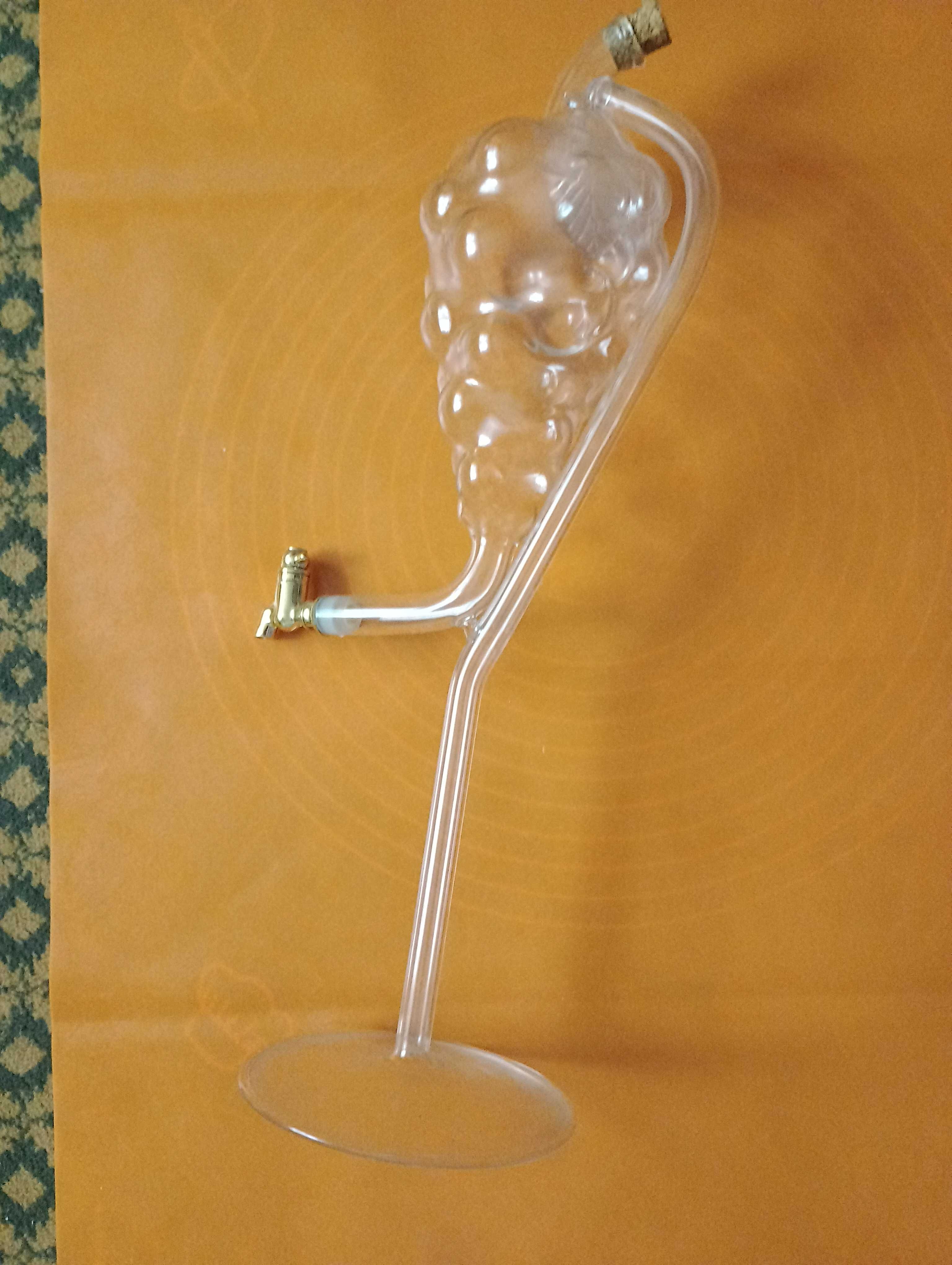 Sticla in forma de strugure cu frunza pentru pus vin rachiu coniac
