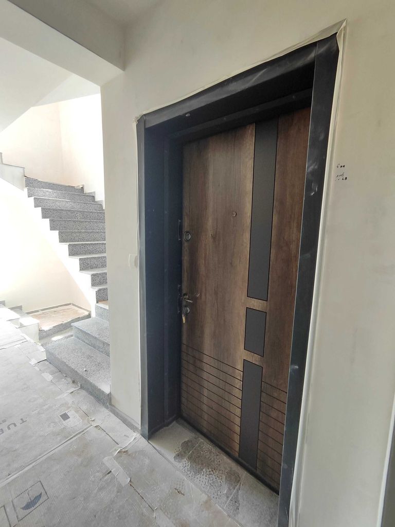 Продава се Тристаен апартамент в Пловдив, Център - 128 кв.м за 1340 €/кв.м - Снимка #2