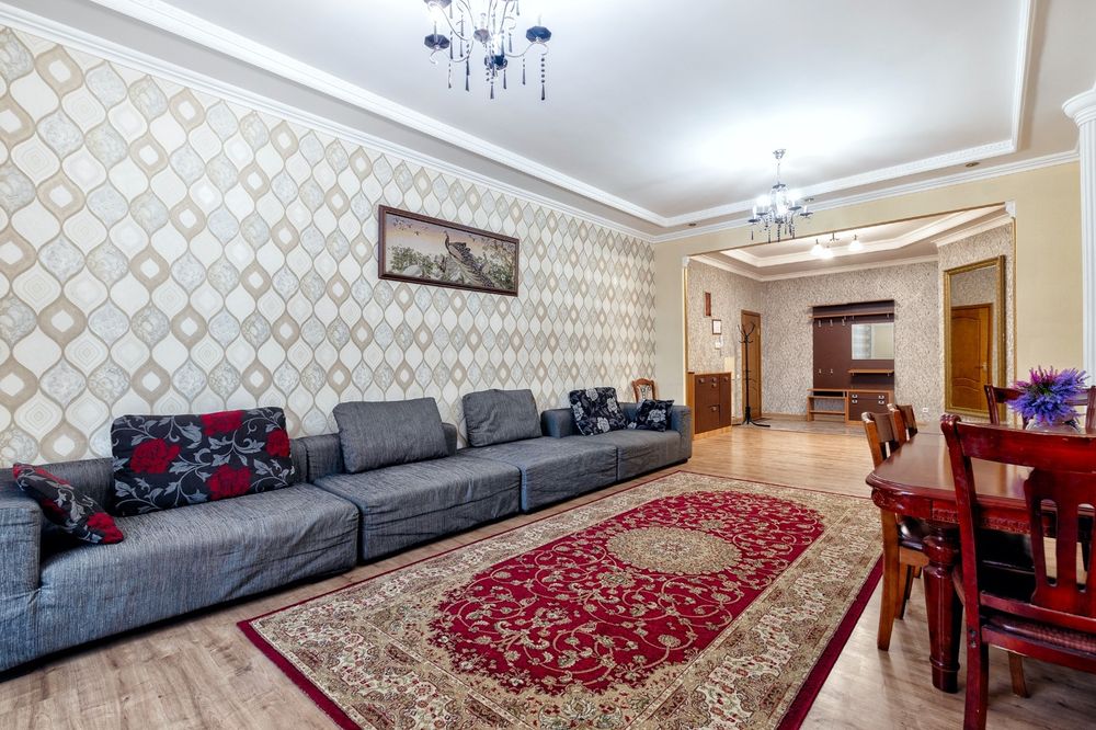 3 ком квартира, центр Астаны, тёплая атмосфера.