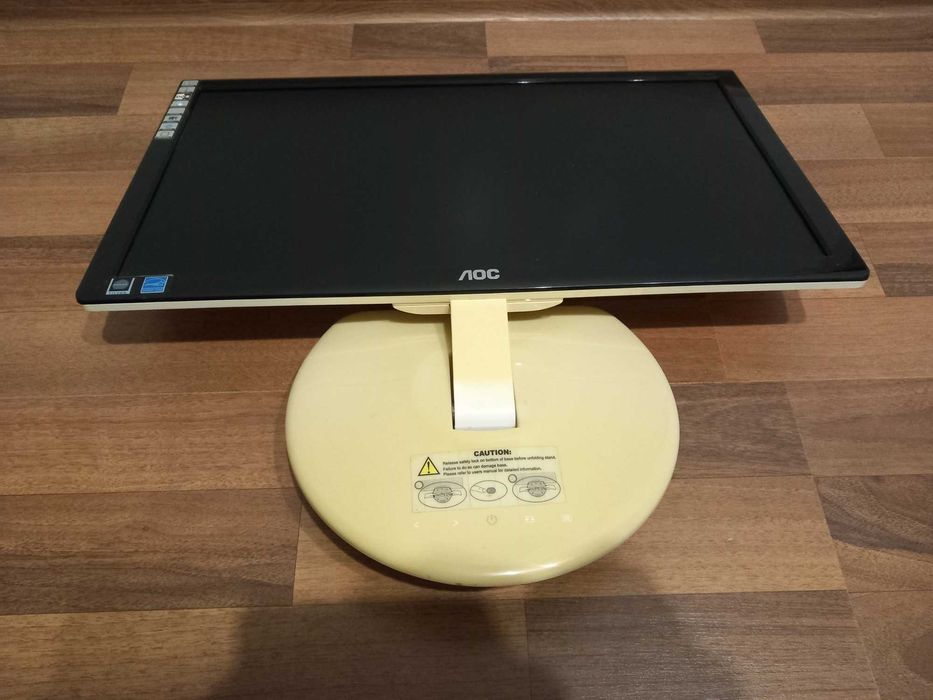 Vand monitor LED Razor