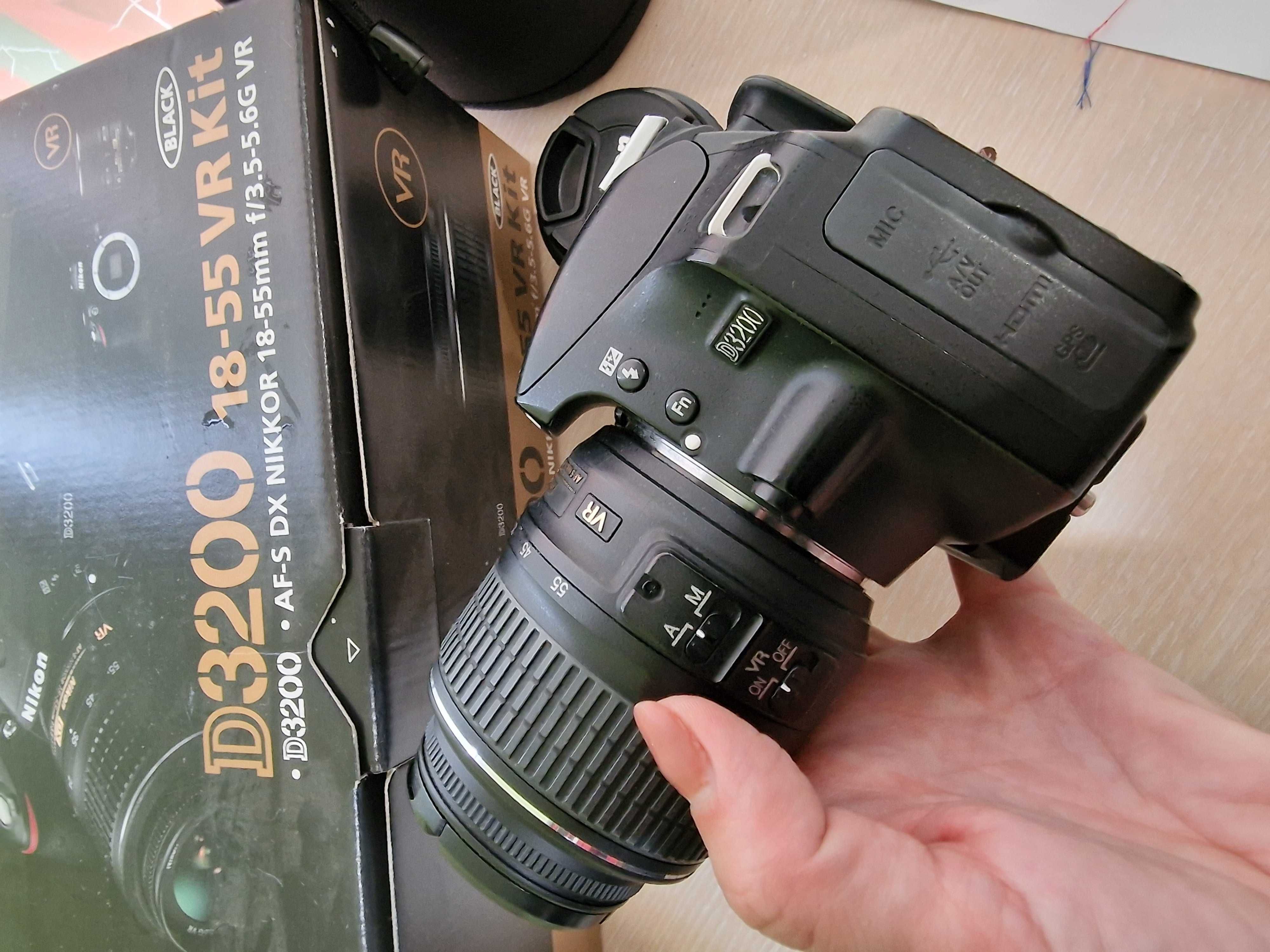 Фотоапарат Nikon D3200 с 2 обектива плюс статив Benro