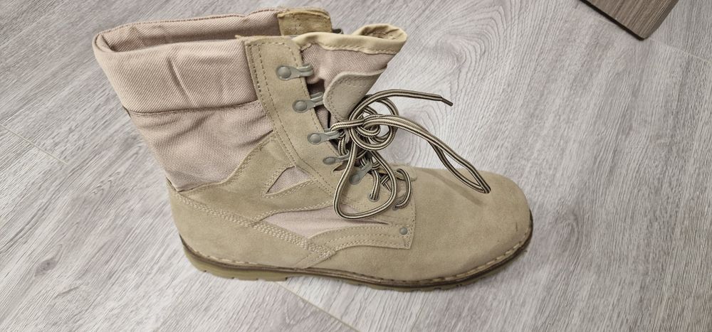 Bocanci militari de vara