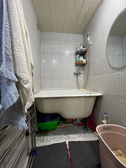 КУЙЛИК 6. бывшая общага 2 х комнатная условия есть