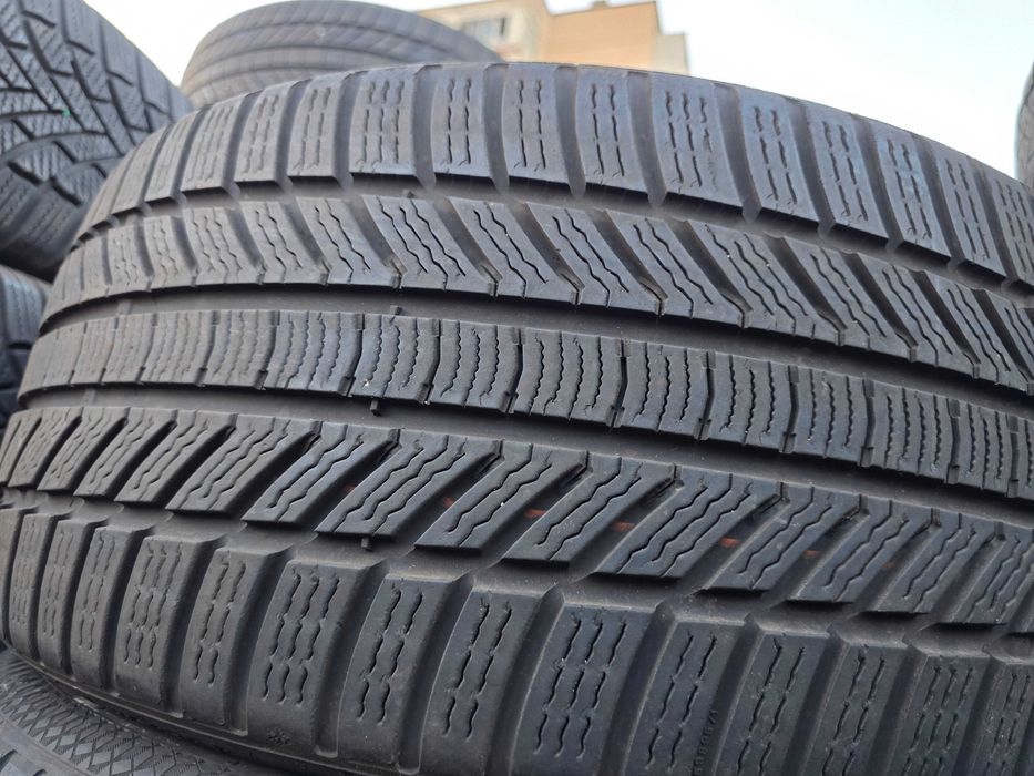 2бр Зимни гуми 235 35 19 - Continental