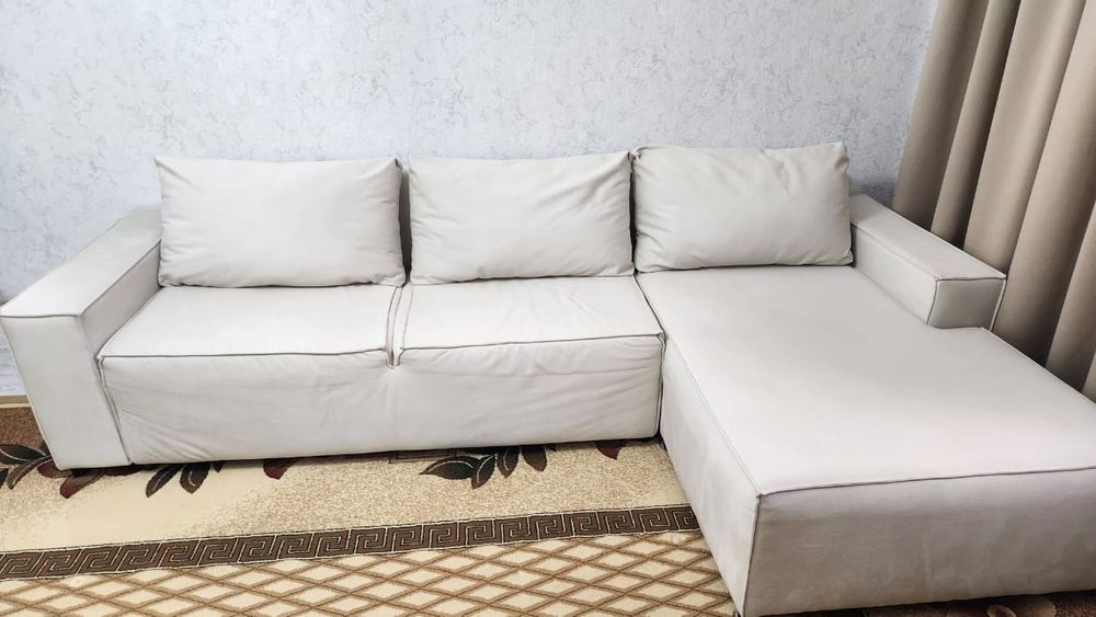 Продаю угловой диван