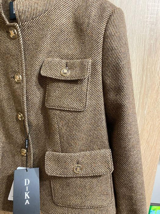 Вталено палто в бежаво кафяво Дика Ново