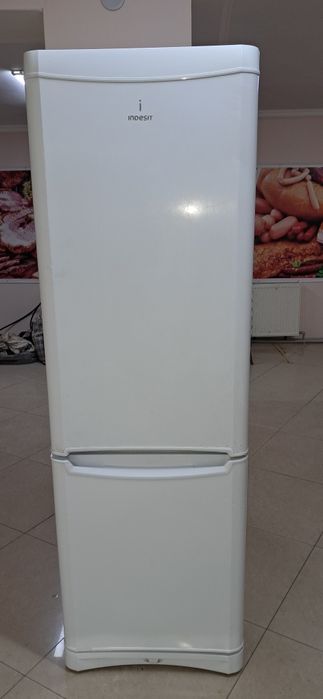 Холодильник Indesit 1 м 85 см