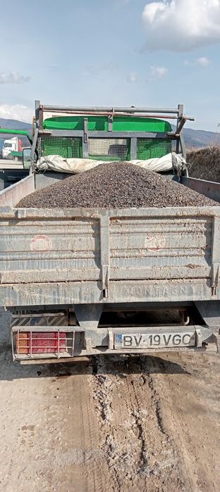 Transport materiale din balastiera