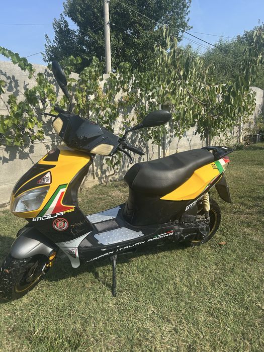Vand scuter Motobi