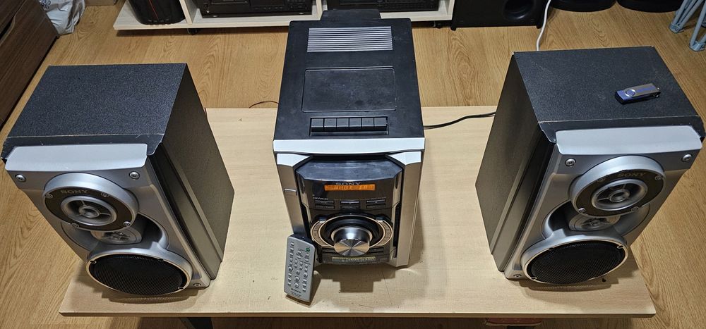 Sony MHC-EC68 Genezi+Bluetooth Xmas special