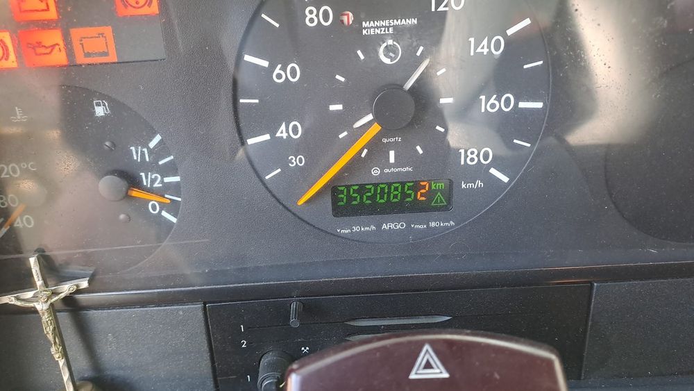 Mercedes 412 D se vinde urgent