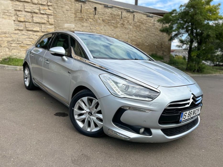 Citroën DS5 Citroen DS5 Hybrid4 Sport Chic – Diesel Hibrid 4x4 – Automată – Full O