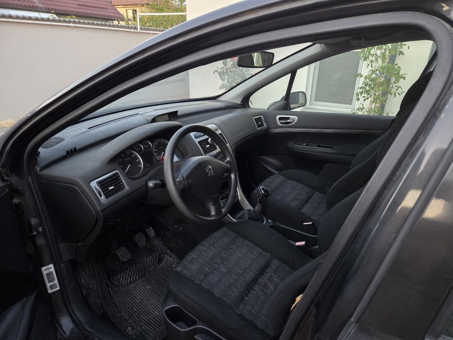 Peugeot 307, motor 1.4, benzina, 2004