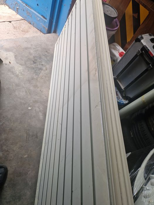 Calorifer aluminiu vertical cu 10 elemenți impecabil folosit fputin