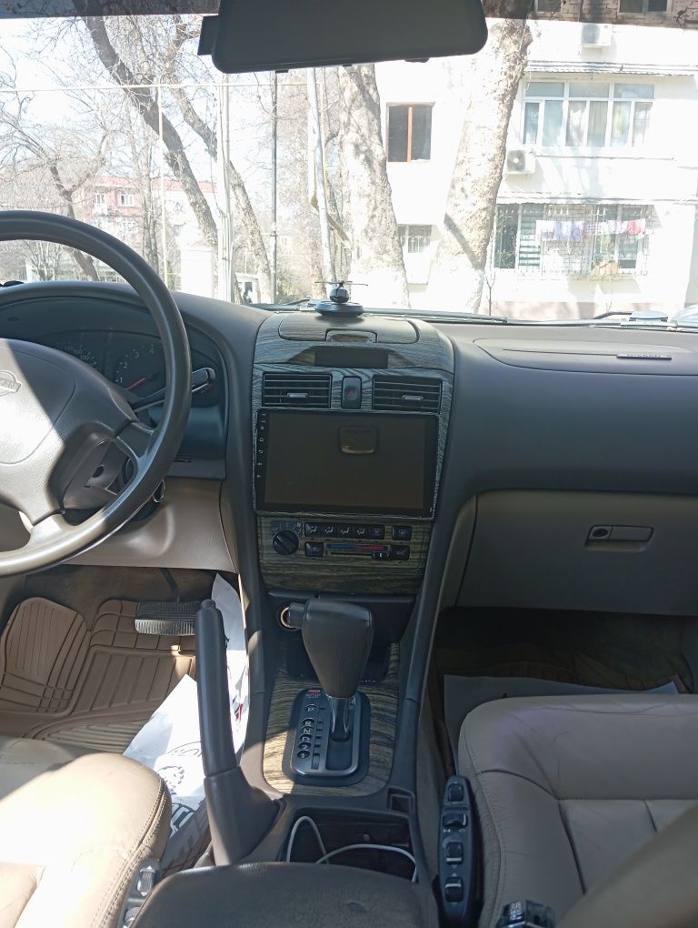 Продам автомобиль Ниссан максима а33 2001 года выпуска